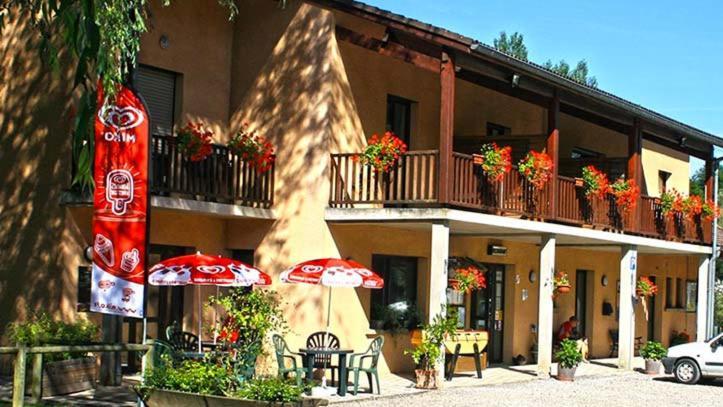 Complexe Les 4 Saisons Hotel Oust Ngoại thất bức ảnh