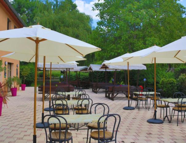 Complexe Les 4 Saisons Hotel Oust Ngoại thất bức ảnh