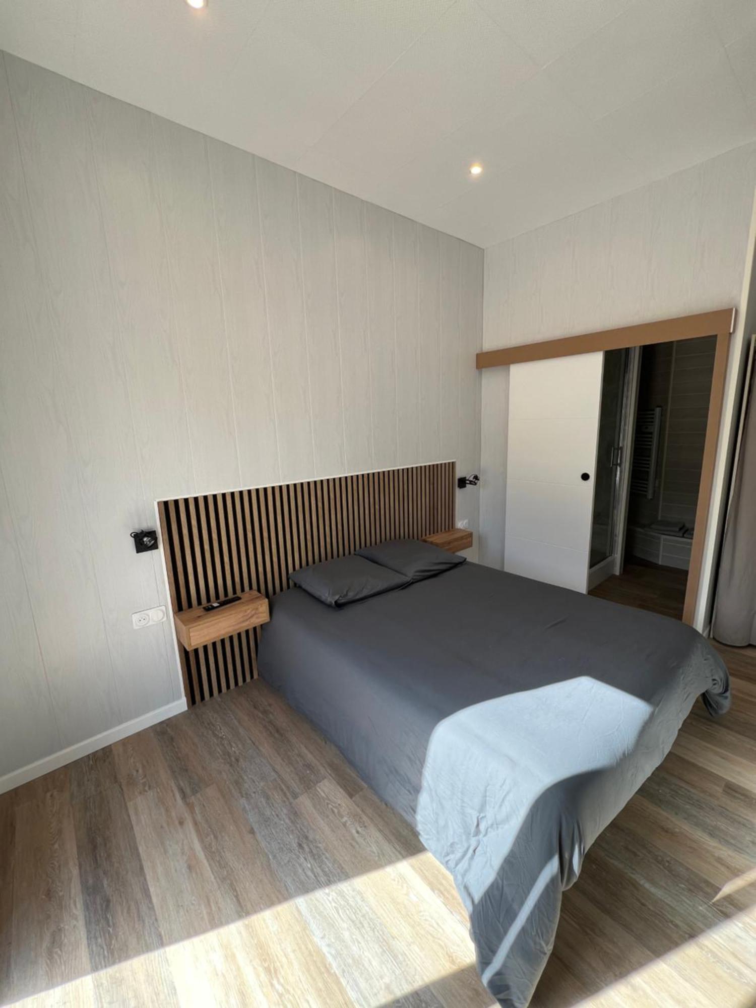 Complexe Les 4 Saisons Hotel Oust Phòng bức ảnh